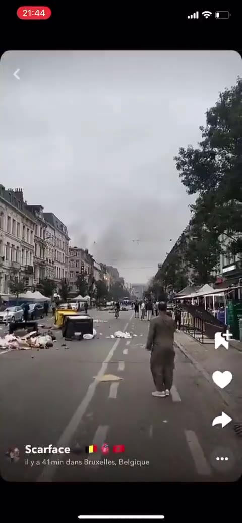 Fransa'daki protestolar Brüksel'e sıçradı, araçlar ateşe verildi