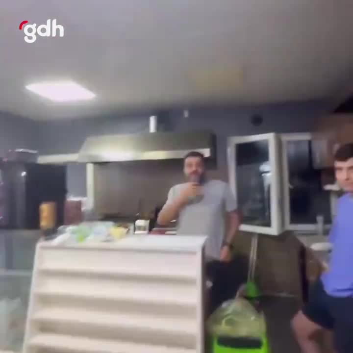 Halı saha maçı için gençlerden 33 bin TL hesabı tartışma yarattı