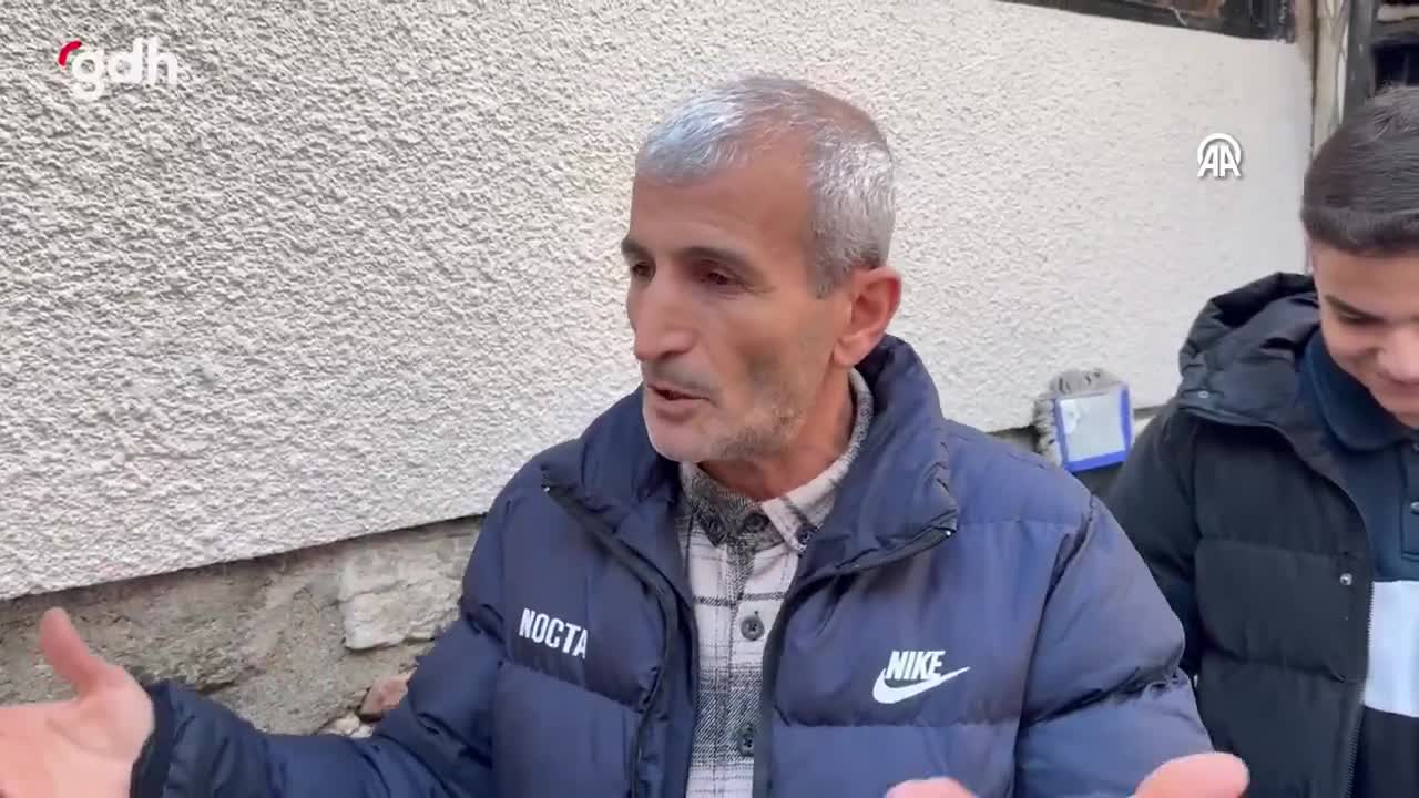 Fatih'te cami avlusunda bıçaklama, saldırgan gözaltında