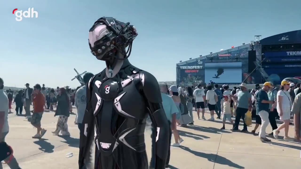 TEKNOFEST Ankara'da G-06 standında RobotG ile fotoğraf çekin!