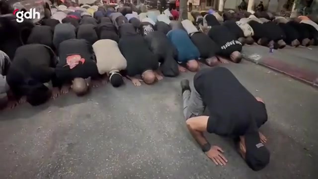 Cenin'de Gazzelilere destek yürüyüşü ve Teheccüd namazı