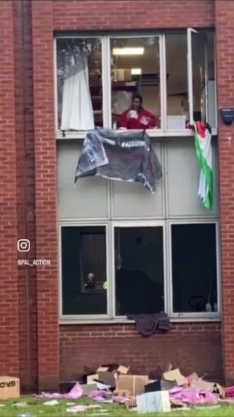Shenstone'da "Soykırımı durdurun" eylemi: Elbit fabrikasına baskın