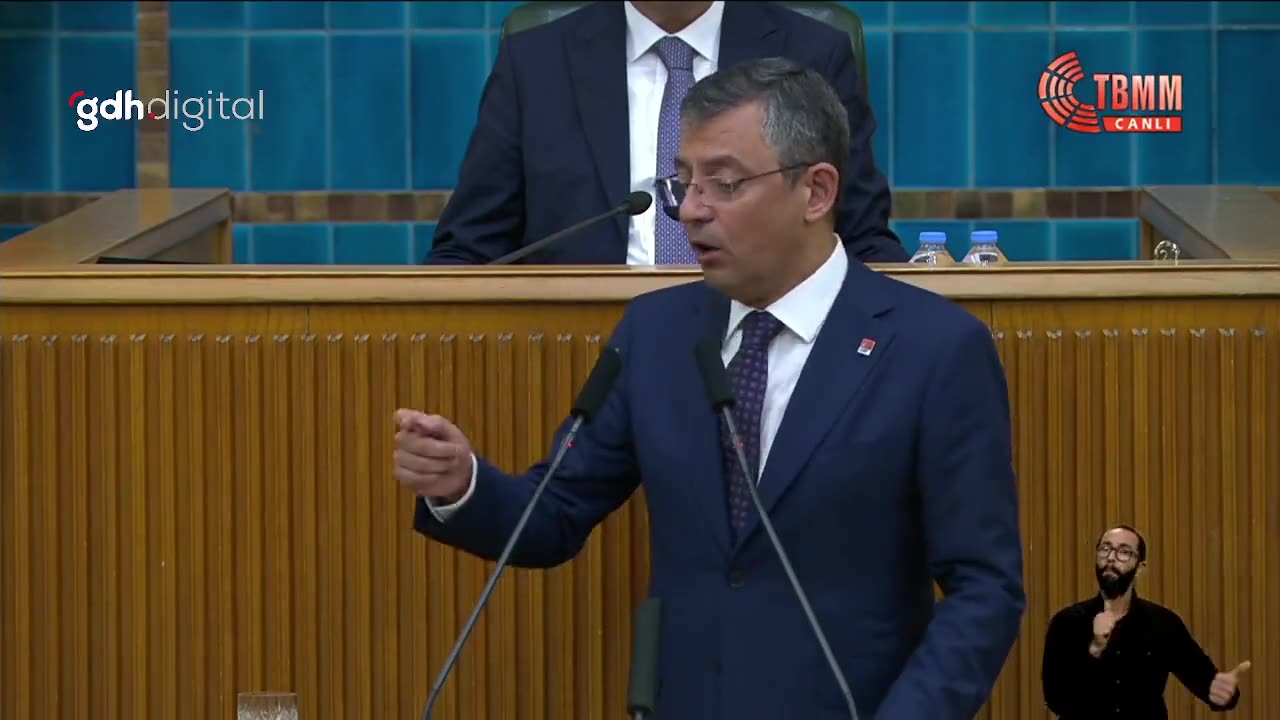 Özgür Özel: Darbe girişiminde Erdoğan'a meydan bırakmayız