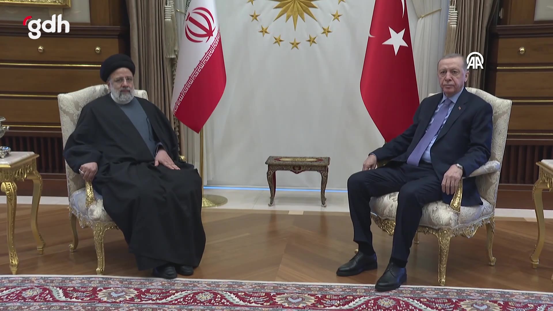 Erdoğan, İran Cumhurbaşkanı Reisi'yi kabul etti