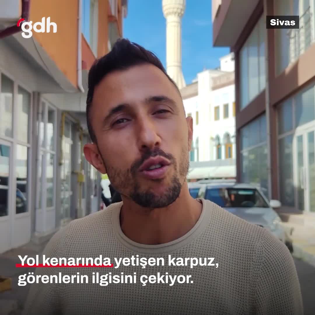 Sivas'ta yol kenarında koruma altındaki karpuz