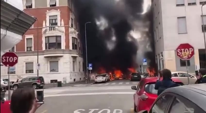 Milano'da oksijen tankı patladı, 1 yaralı. Yangın yayıldı