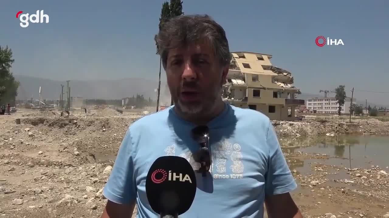 Antakya'da yıkımda canlı test, ekibin tepkisini çekti