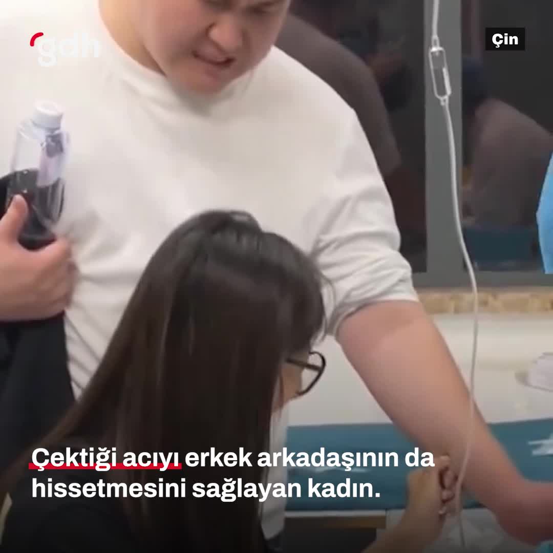 Kadın, kan verirken acıyı erkek arkadaşına hissettirme yöntemi buldu