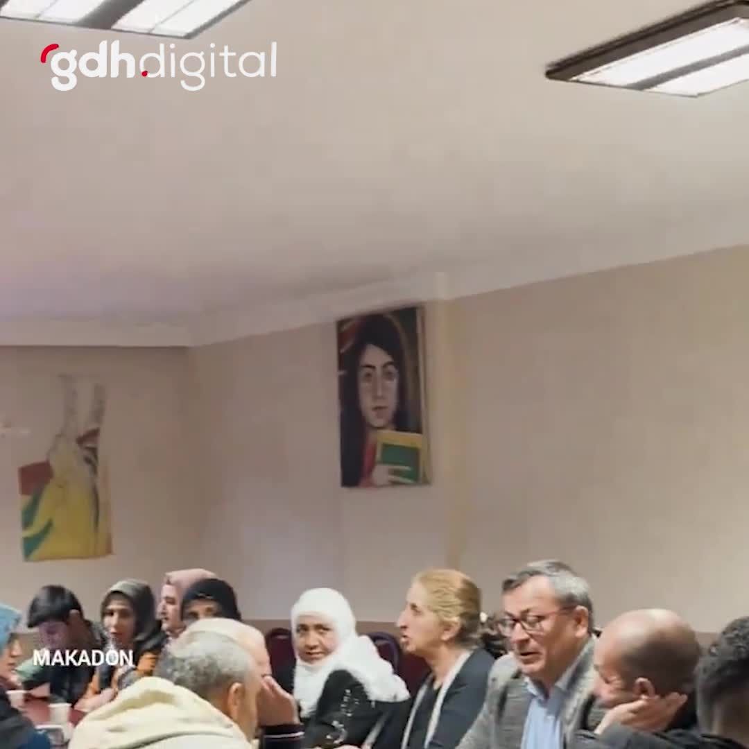 DEM Parti Arnavutköy binasında Öcalan ve PKK posteri görüntülendi