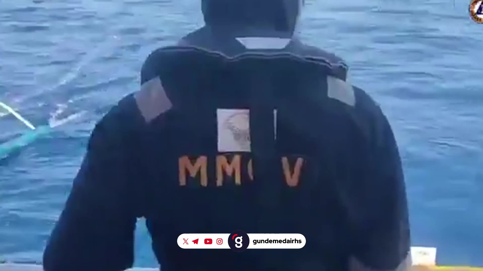 Çin savaş gemileri, Güney Çin Denizi'nde Filipinler gemisine müdahale etti