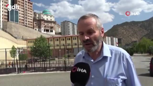 Gümüşhane’de 5 katlı bir apartmanın üzerine cami yapıldı