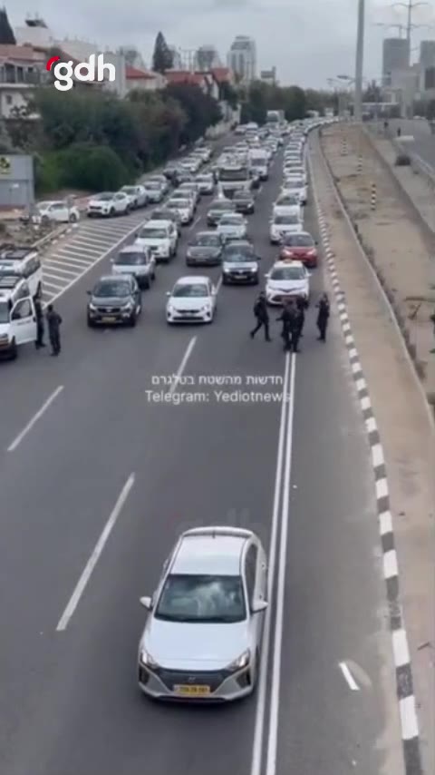 Yahudi yerleşimciler, askerlik yasasını protesto etti