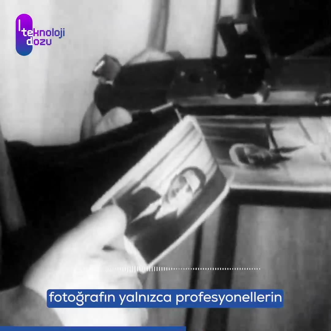 Anıları anında yakalayan Polaroid fotoğraf makinesi