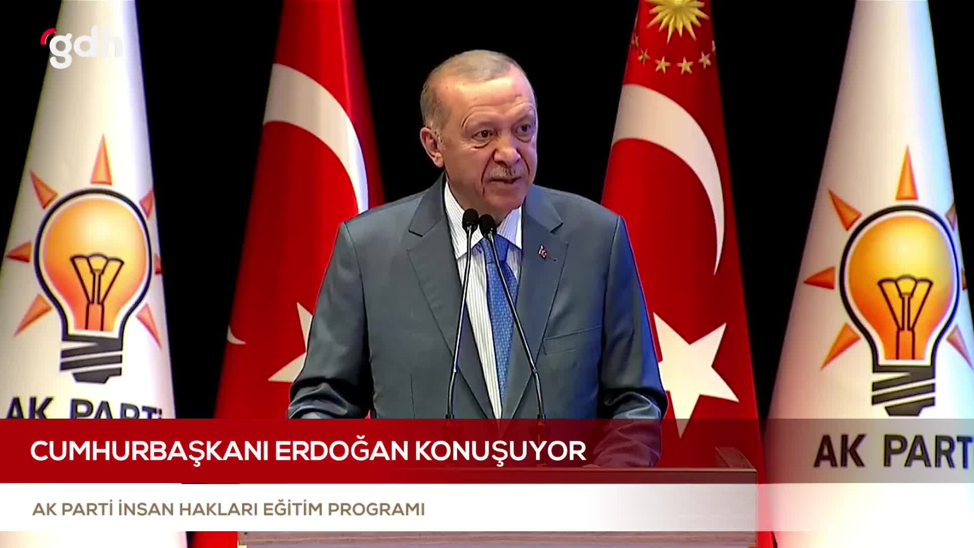 Erdoğan: Sosyal medya şirketleri dijital faşizmle militanlaştı