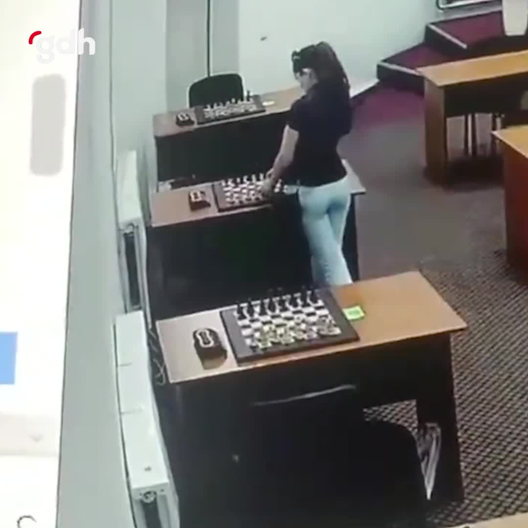 Amina Abakarova, rakibini zehirleyerek men edildi!