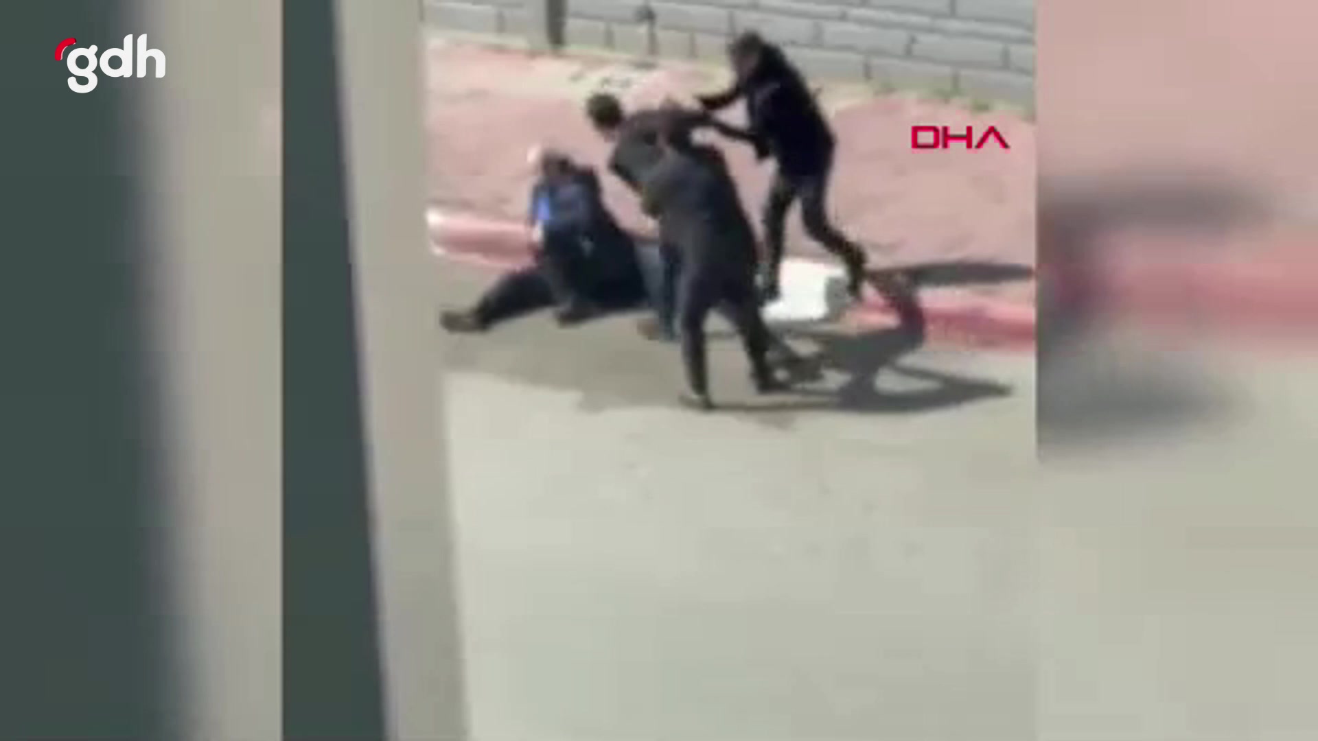 Antalya'da zabıta memuru, meslektaşını sokakta bıçaklayarak öldürdü