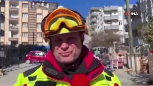 Macar kurtarma ekibi lideri Pavelcze gözyaşlarına hakim olamadı