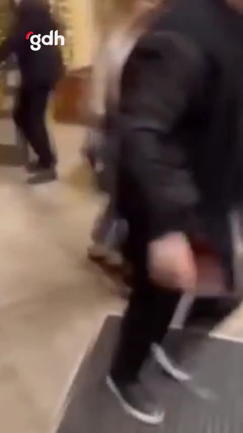 Gürcistan'da eski Başbakan Gaharia'ya saldırı: Burnu kırıldı
