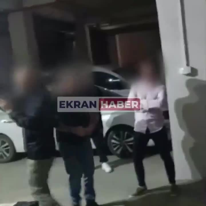 Edirne'de CHP'li vekilin çakarlı aracında kaçak sigara bulundu