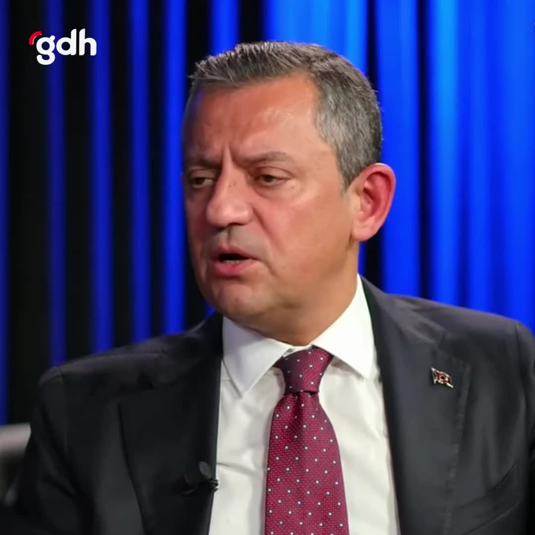 CHP Genel Başkanı Özgür Özel: "Ekrem Bey'i seçtik, ama Mansur Yavaş gerçeği var."