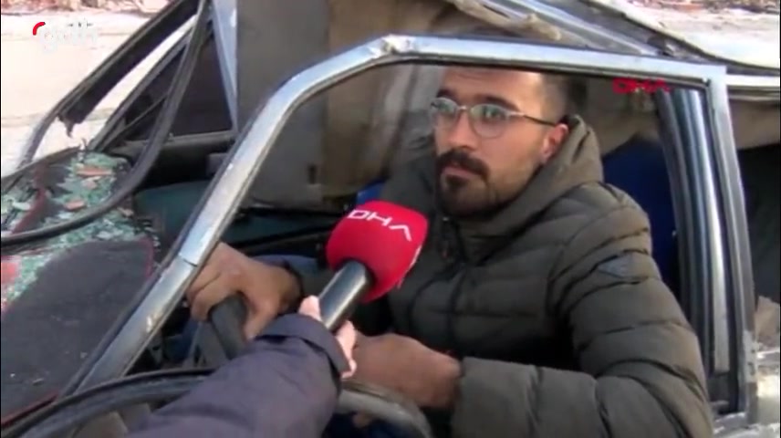 Abdullah Uzun, Gaziantep'te enkazdan araç kurtarıyor