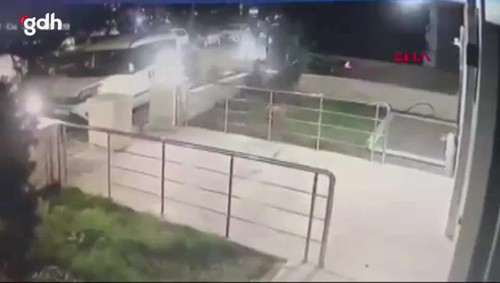 Pendik Kaymakamlığı lojmanına motosikletli saldırı anı yayınlandı