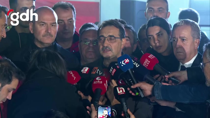 Bakan Dönmez: Yangın ve göçük bölgelerinde işçiler var