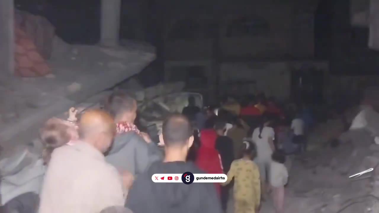 Gazze'de bombalı saldırılara rağmen bayram tekbirleri