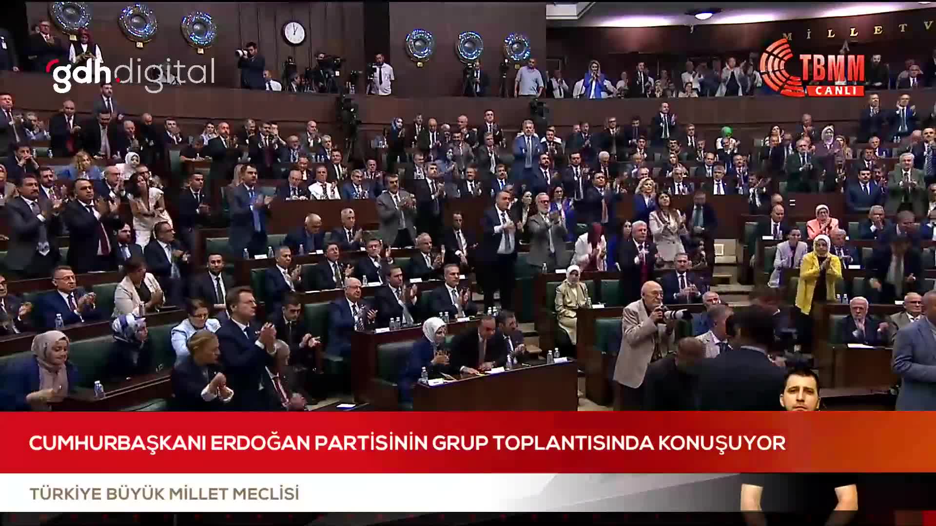 Erdoğan: Hayvanlar konusunda merhamet dersi vermesinler