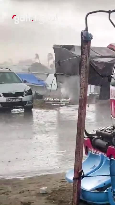 Gazze'deki Filistinliler zor kış koşullarında yeni yıla giriyor