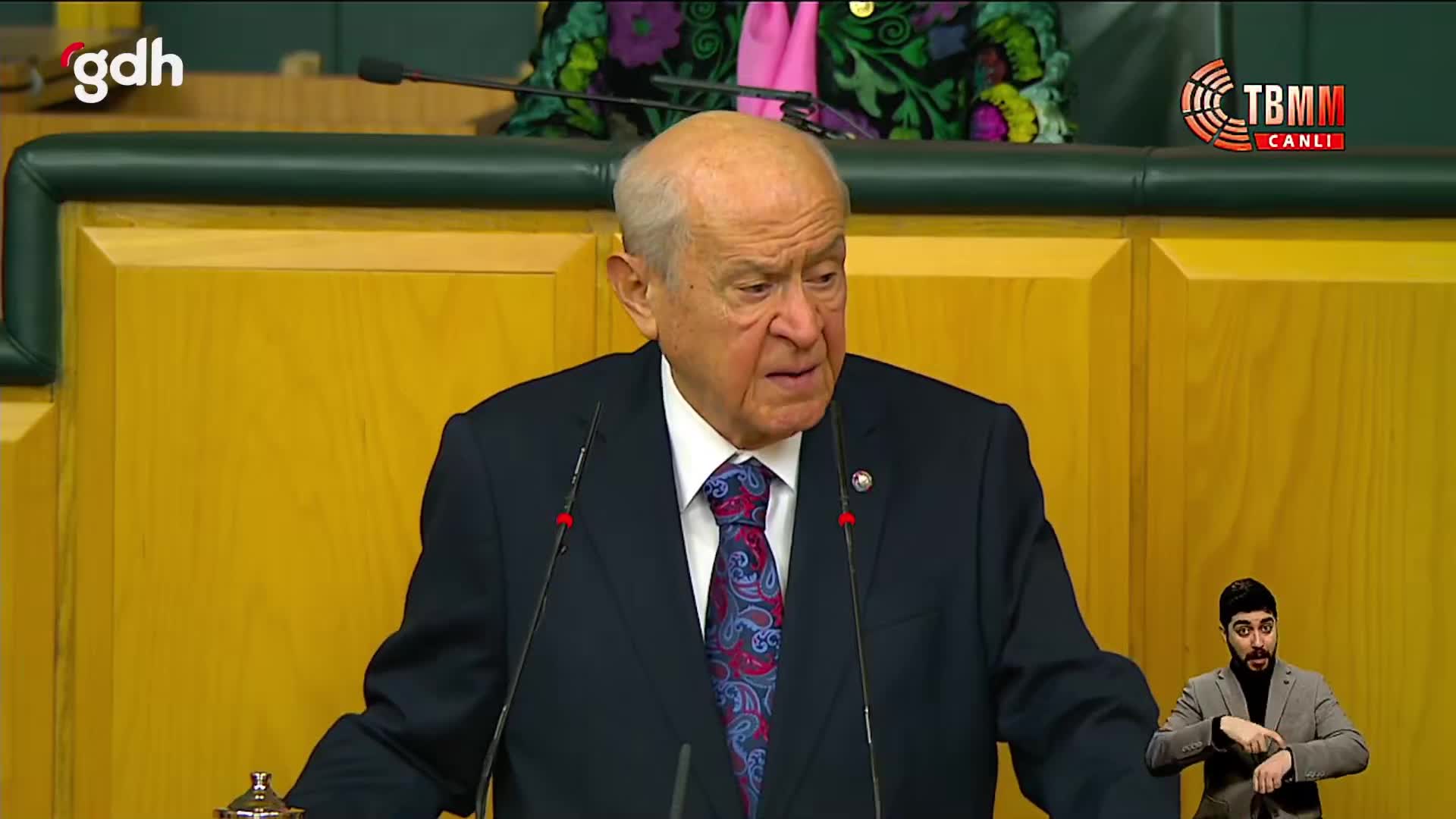 Bahçeli: Özgür Özel'in seçim çağrısı pazara çıkmak gibi değil