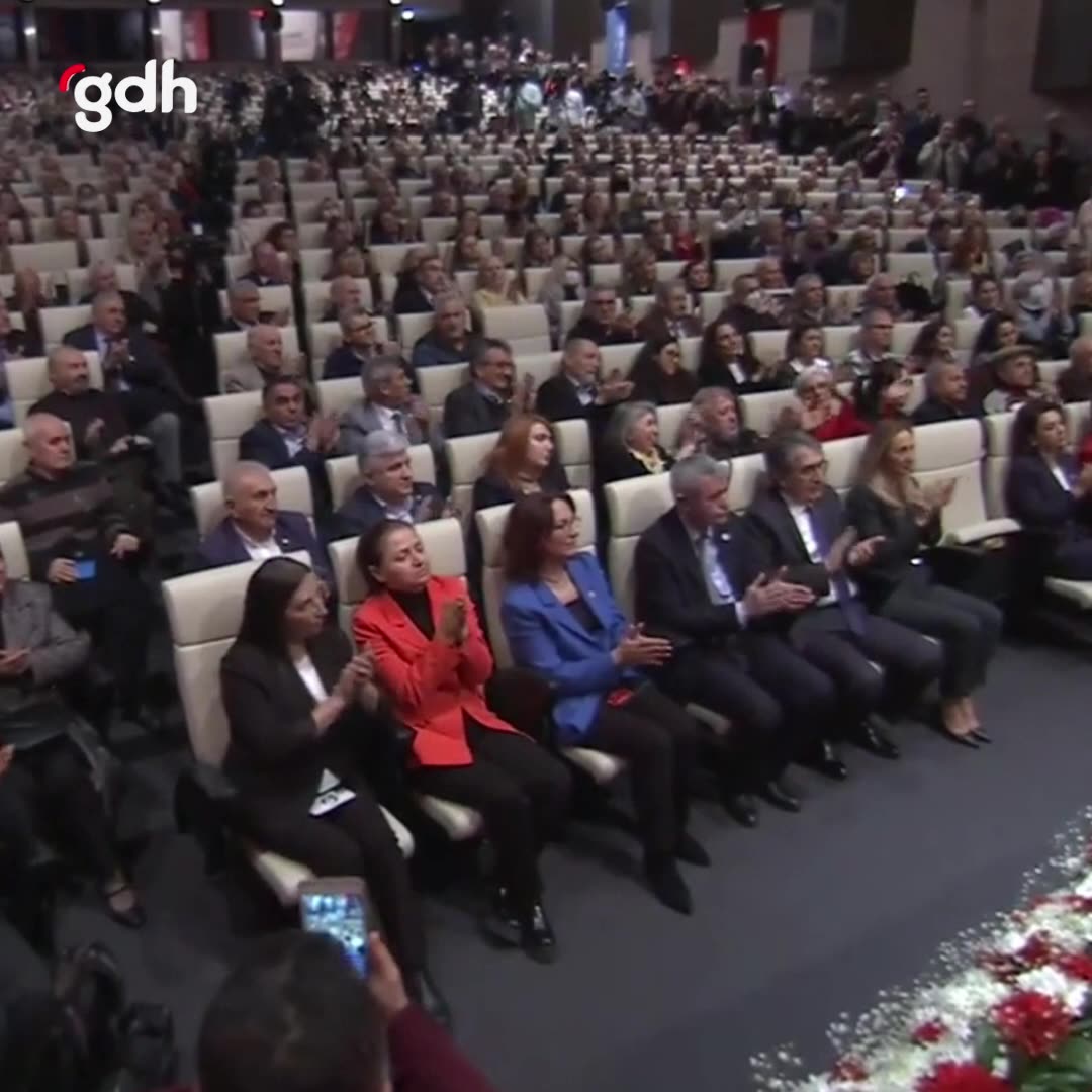 Özgür Özel: Emekliler vatanın bölünmemesi ve ezanın dinmemesi için var