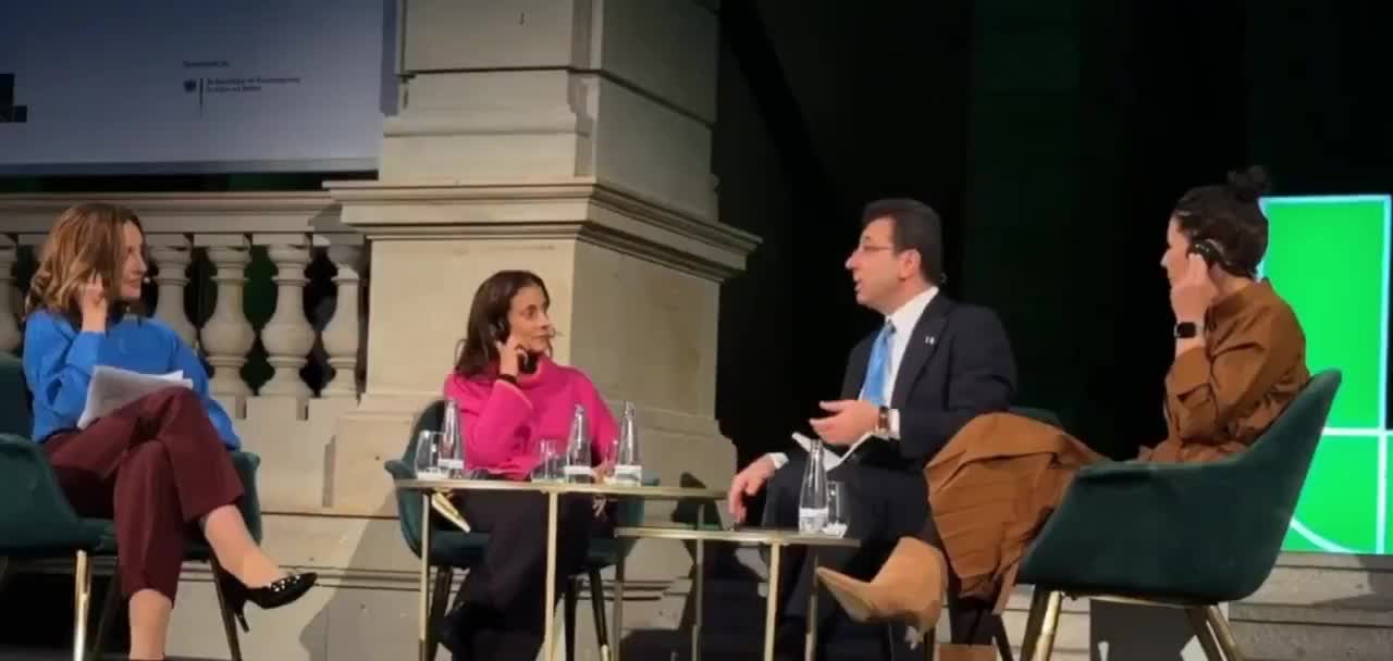 İmamoğlu: Sosyal medya hesaplarım 23 milyon takipçiyle başarılı!