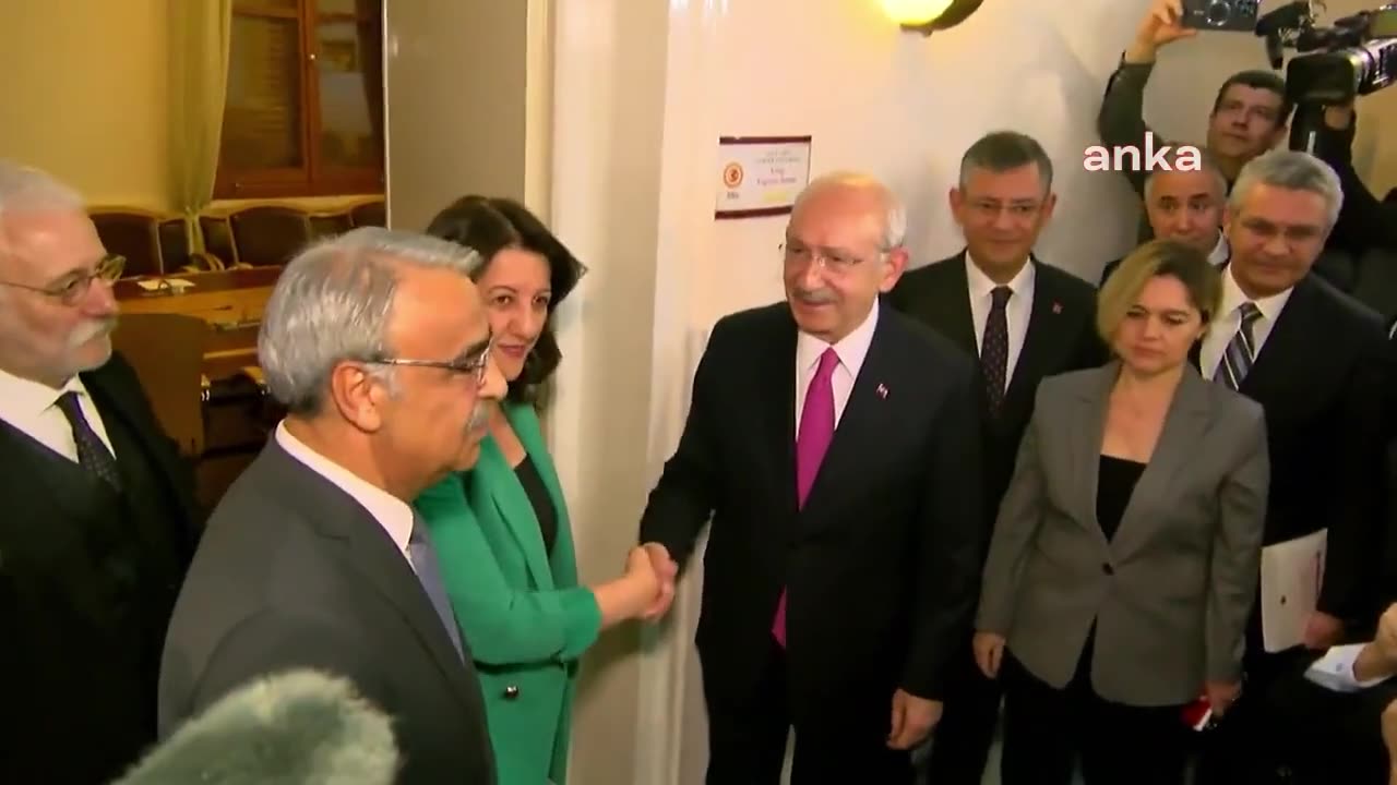 Kemal Kılıçdaroğlu'nun HDP ile görüşmesi başladı