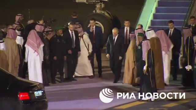 Putin, Suudi Arabistan Veliaht Prensi ile Riyad'da buluştu