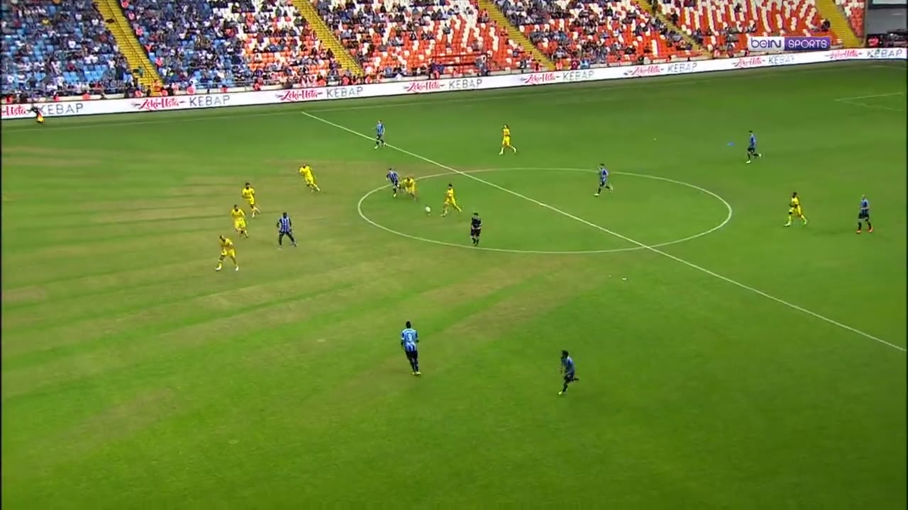 Balotelli'nin Göztepe'ye attığı gol, Puskas Ödülü'ne aday!