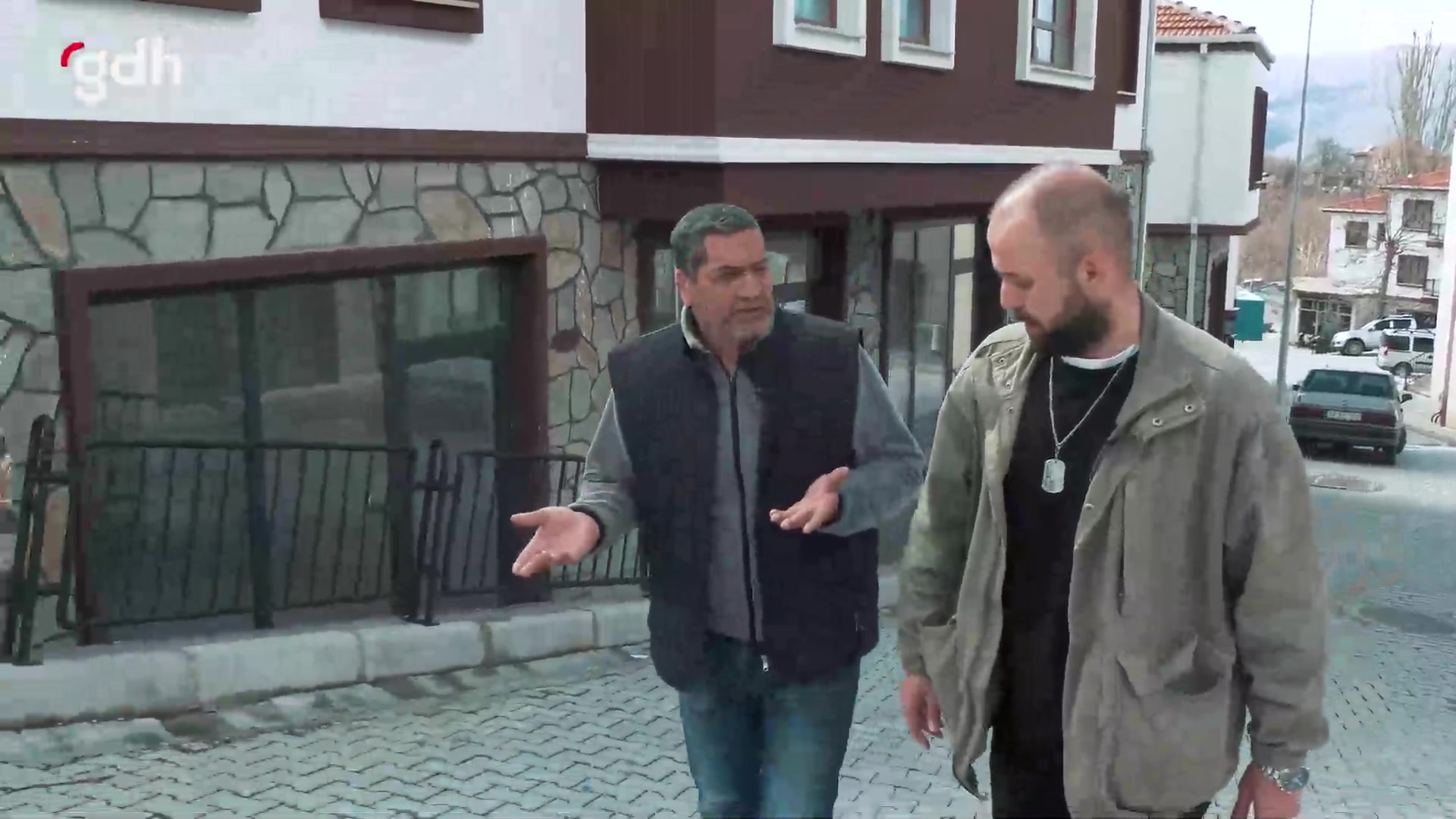 Elazığ ve Malatya depremzedeleri yeni evlerine kavuştu!