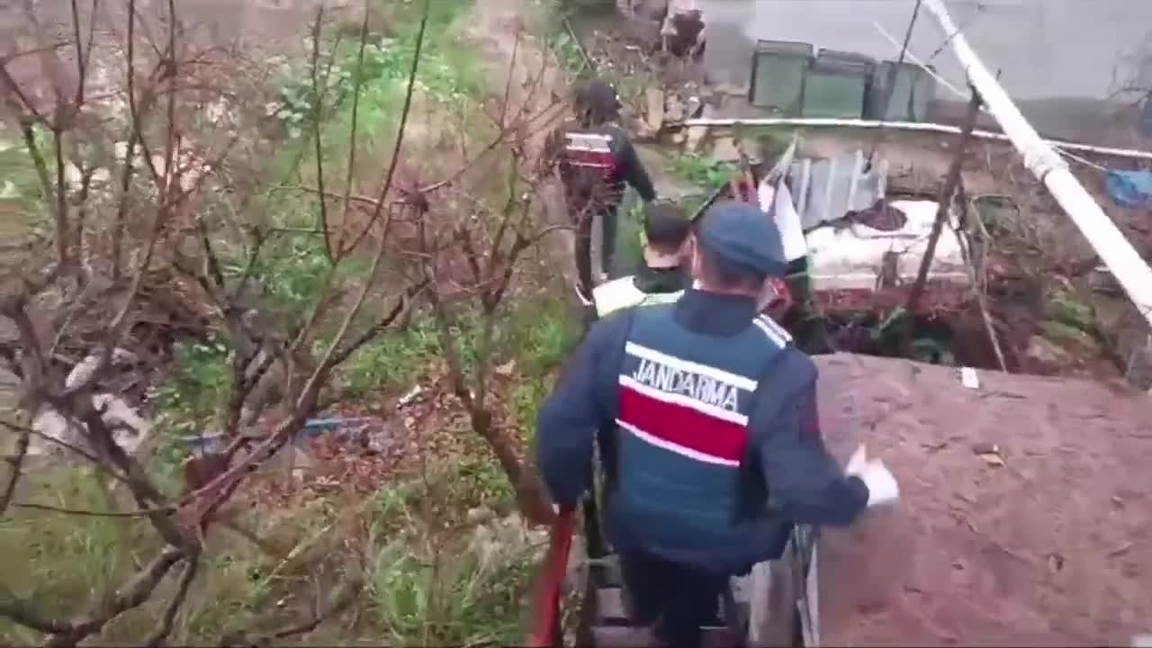 81 ilde "Çengel-16" operasyonu: 46 kişi yakalandı, 50 bin litre alkol!