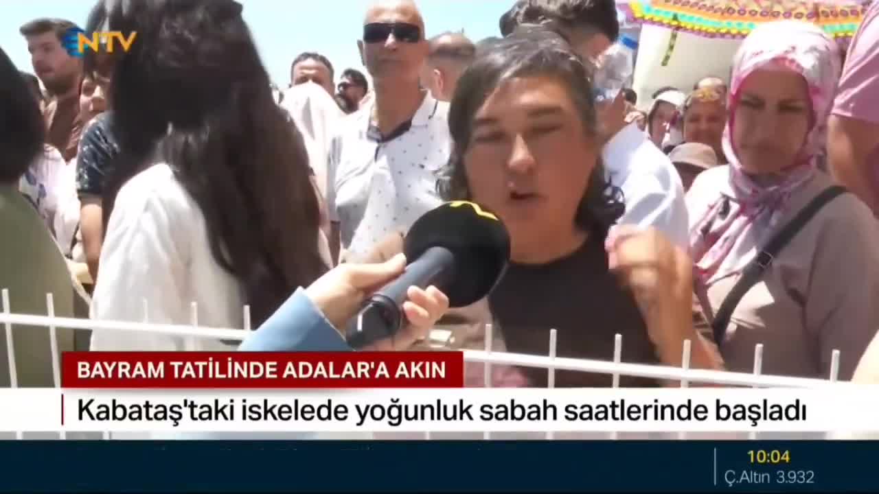 İstanbul'da bir vatandaş izdihama kapılarak Adalara gitti