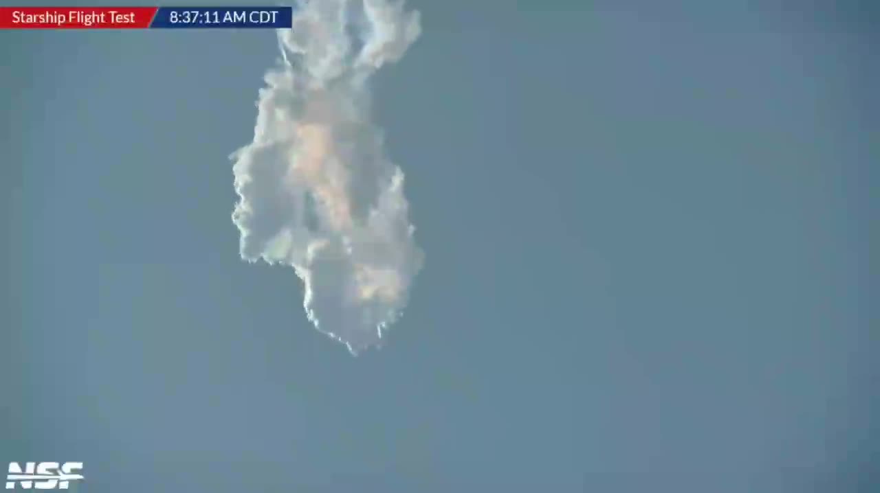 Elon Musk'ın roketi Starship test esnasında infilak etti