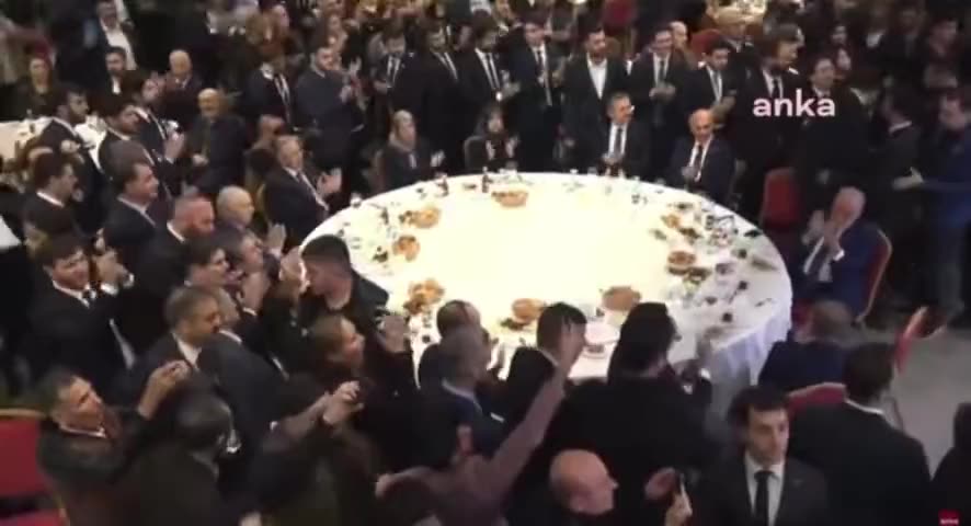 Kemal Kılıçdaroğlu: 

Hak gelecek batıl zail olacak