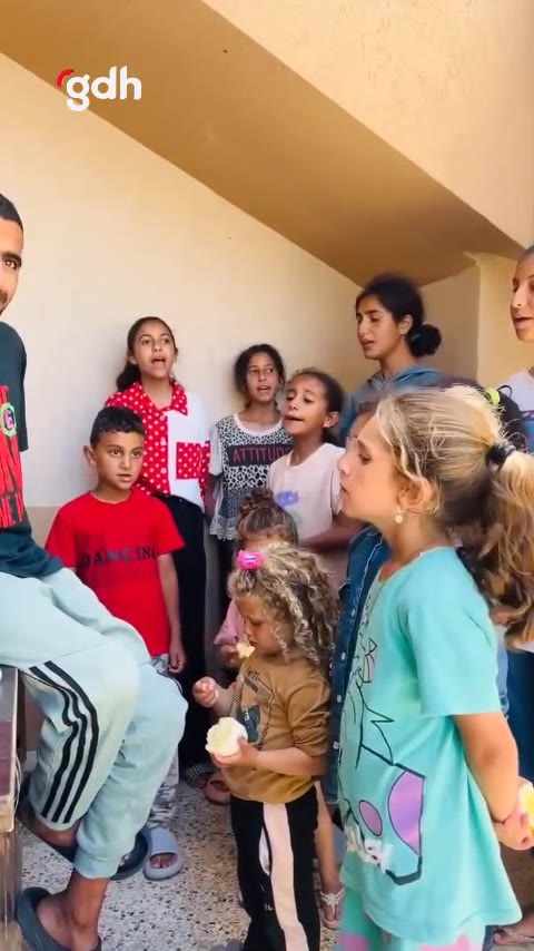 Çocuklar, İsrail katliamı gölgesinde "Böyle gelmiş böyle geçer" dedi