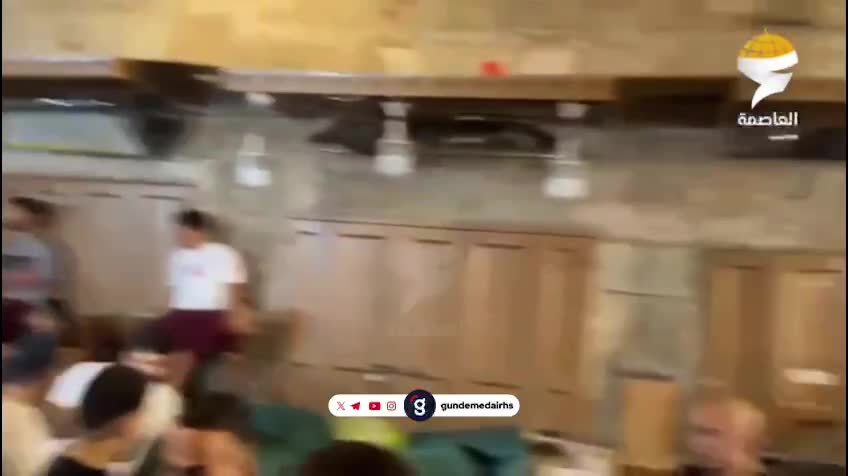 İsrail güçleri, Mescid-i Aksa'da bayram namazını engelliyor