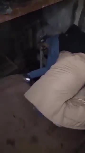 Suriyeli devrimciler, Sendaya Cezaevi'ndeki tüneli kazıyor