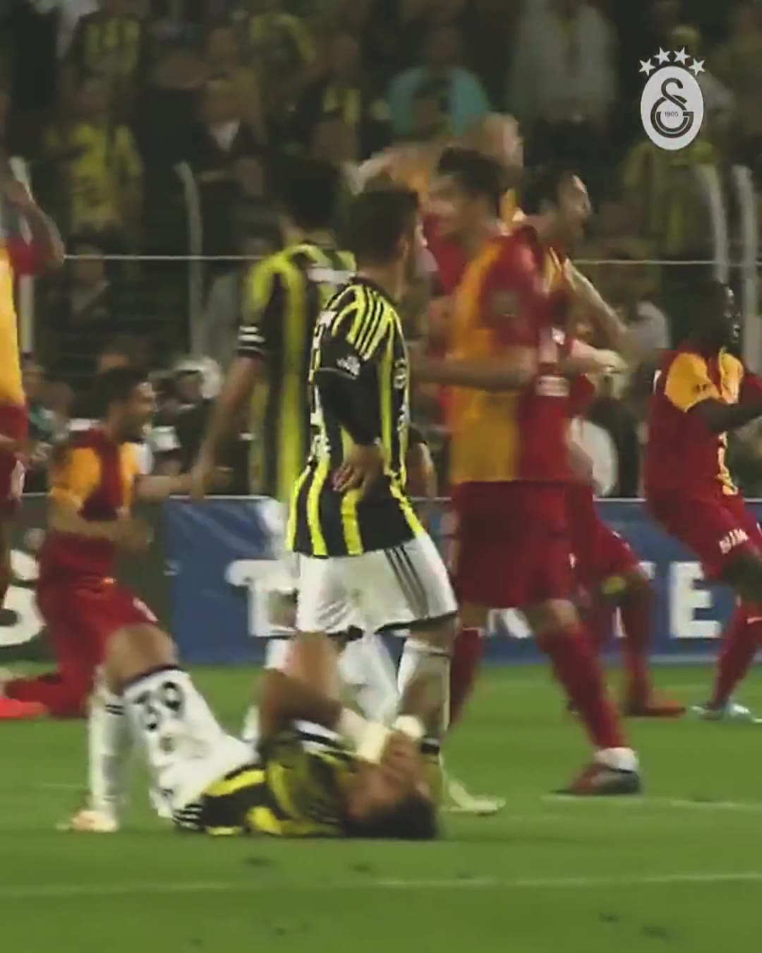 Galatasaray’ın paylaşımı:

“Tarihte bugün, iki kez şampiyon”