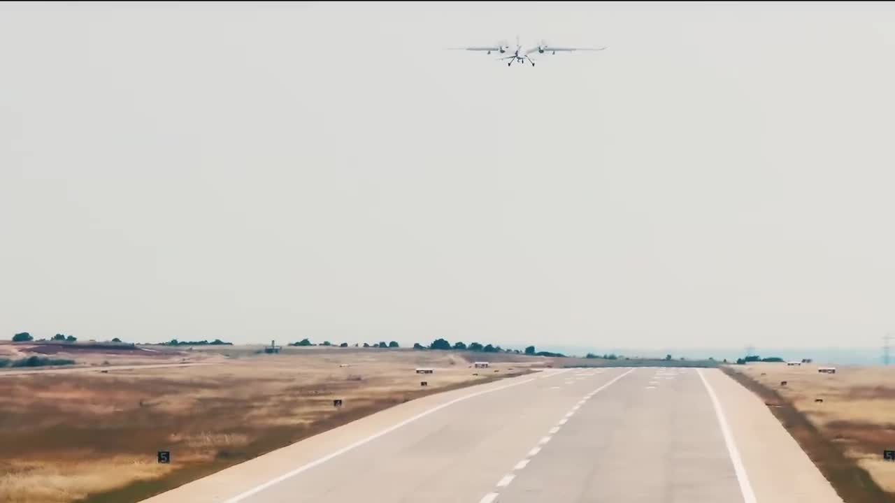 Bayraktar AKINCI TİHA'dan İHA-230 Füze Testi!