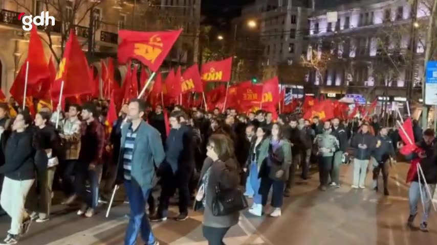 KKE, Atina'da Yunan askerlerinin yurt dışına gönderilmemesi için miting düzenledi