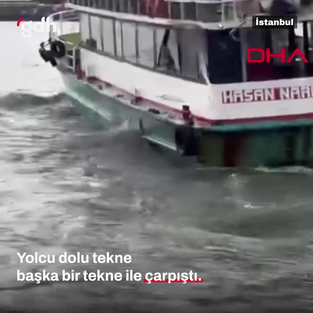 Haliç'te yolcu teknesi diğer tekneyle çarpıştı, hasar oluştu