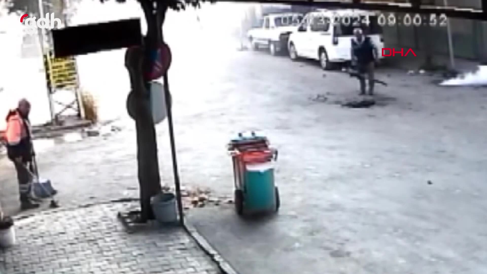 Adana İmamoğlu'nda rögarda metan gazı patlaması oldu