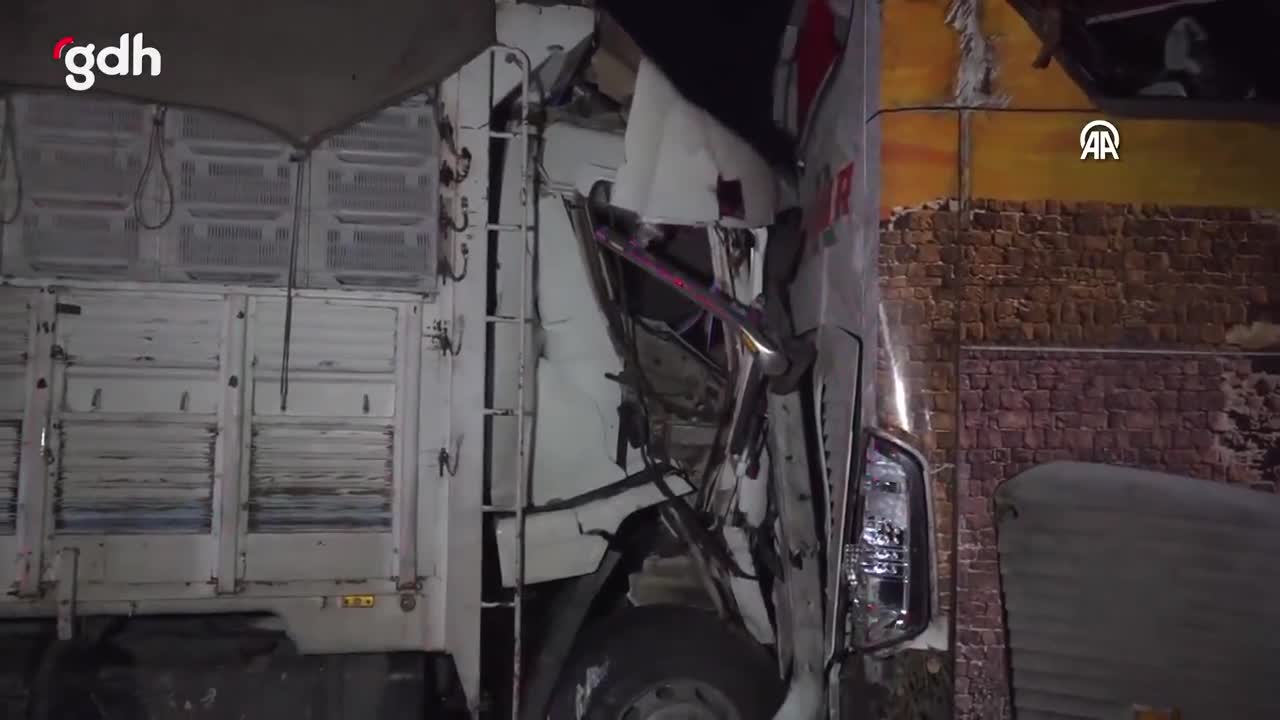 Diyarbakır-İstanbul otobüsü Tarsus’ta kaza yaptı: 10 ölü, 30 yaralı